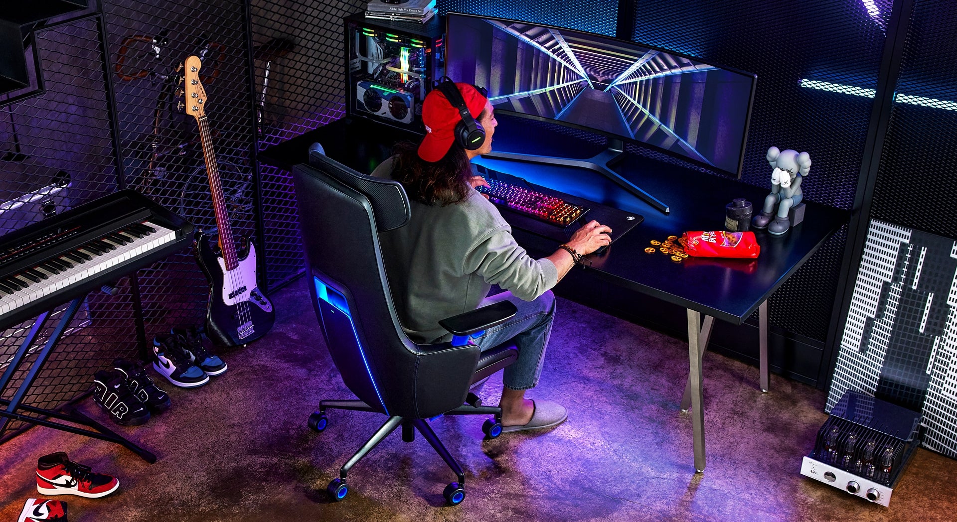 [NEW IN] GC Pro Gaming Chair + Cooling Seat + LED Lights (Black+Blue)